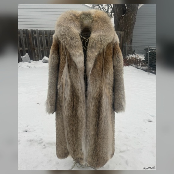 Vintage Jackets & Blazers - Vintage 1970’s Luxurious Full-Length Natural Coyote Fur Coat - Medium